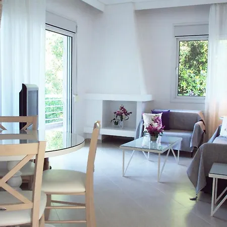 Kiza * أغيا ترياس