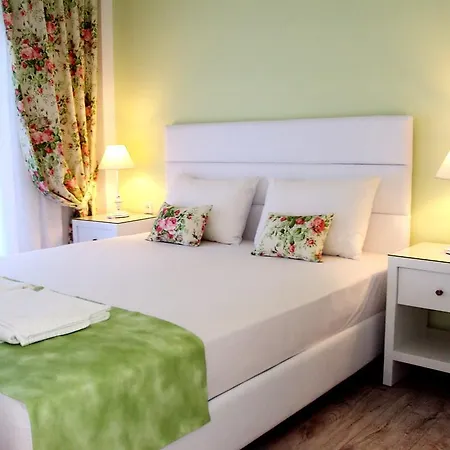 شقة Kiza أغيا ترياس